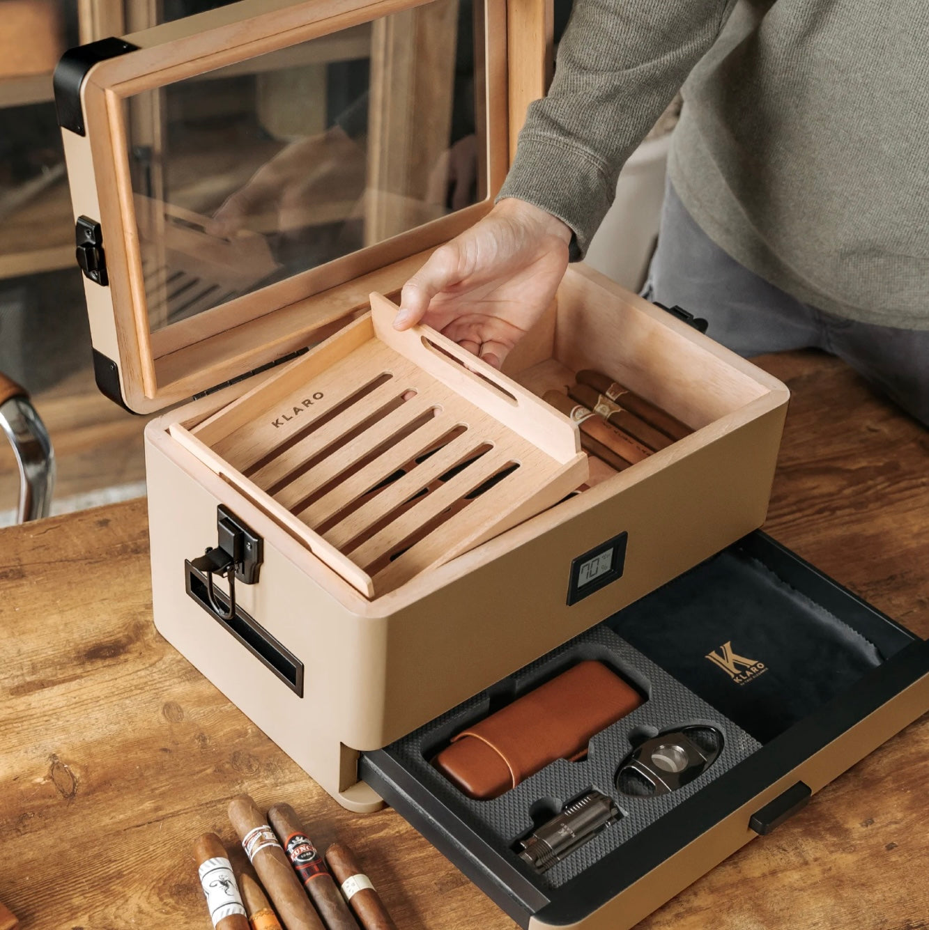 Military Glass Top Humidor in Coyote Tan | Holds 100 Cigars