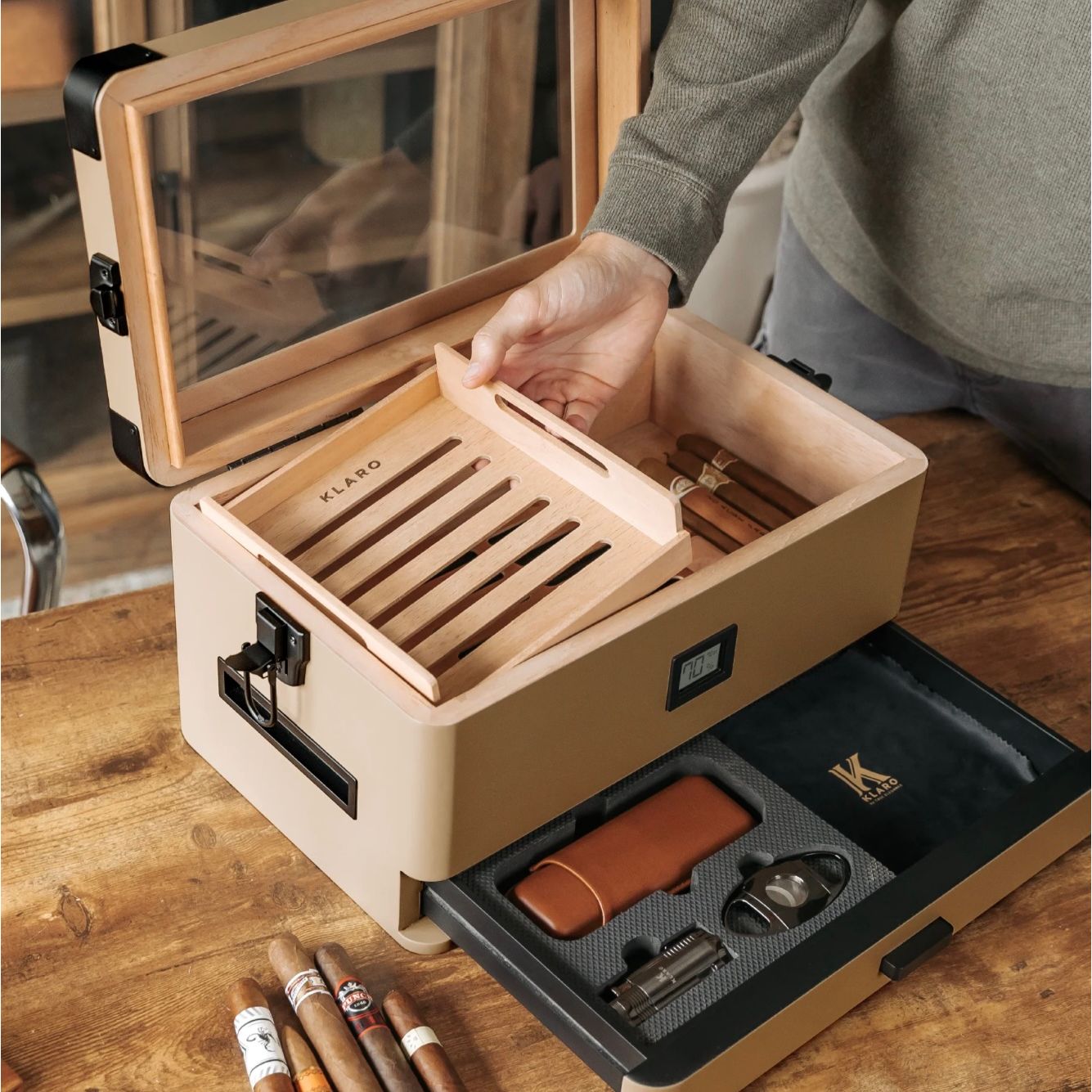 Military Glass Top Humidor in Coyote Tan | Holds 100 Cigars