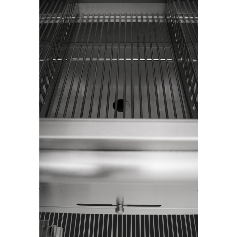 Bull Bison 30" Freestanding Specialty Charcoal Grill | Freestanding on Cart