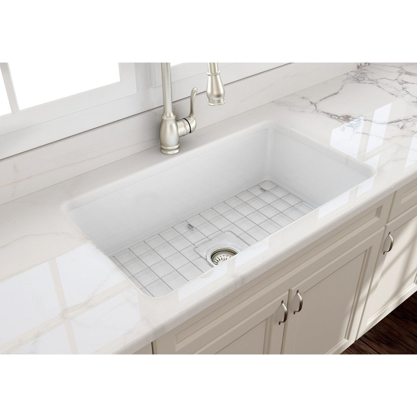 BOCCHI SOTTO 32" Fireclay Kitchen Sink with Protective Bottom Grid and Strainer and Accessories with Pagano 2.0 Faucet