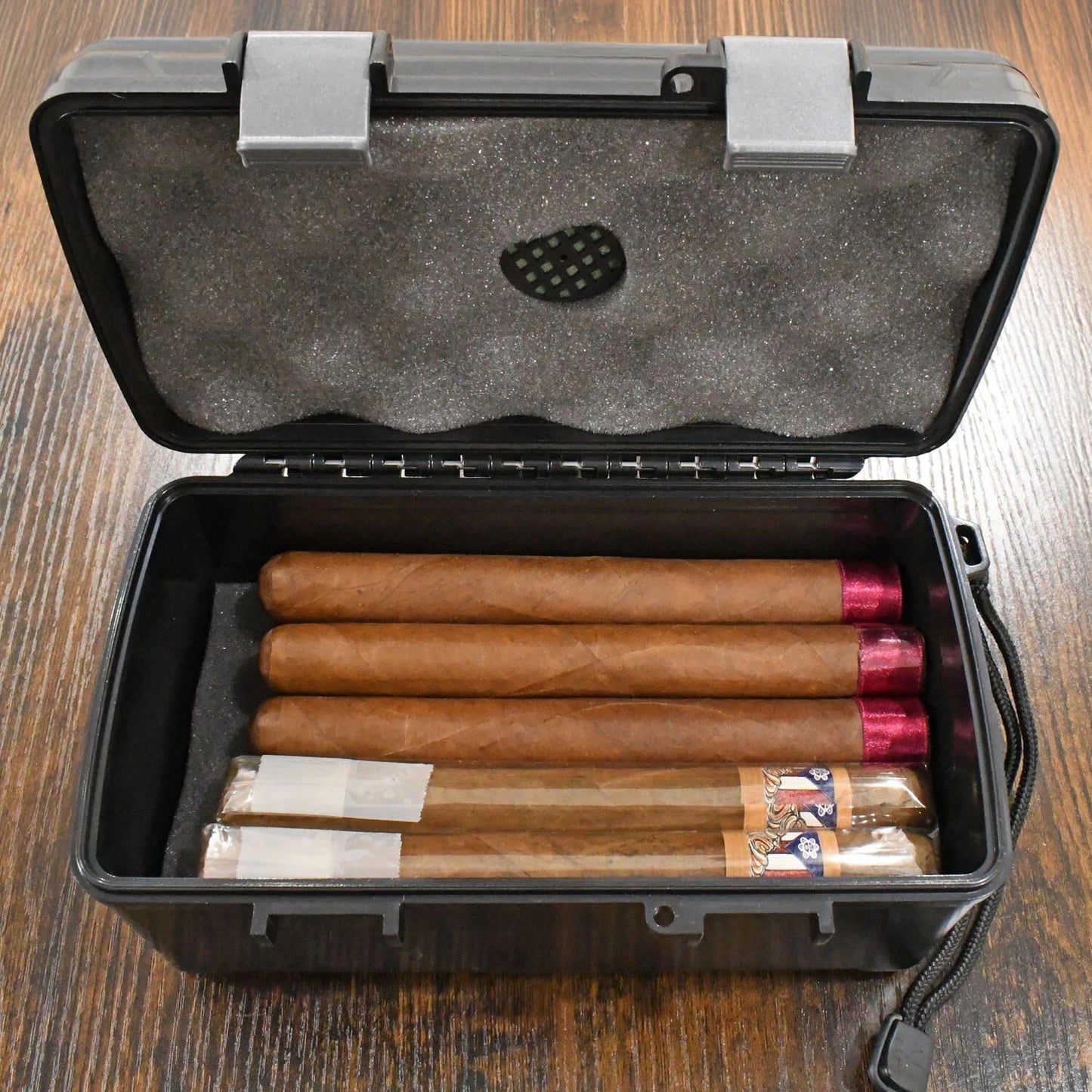 Xikar Travel Humidor | Waterproof Crushproof Airtight | Sizes 5, 10, 15, 20, 40, 60 Cigar Capacity