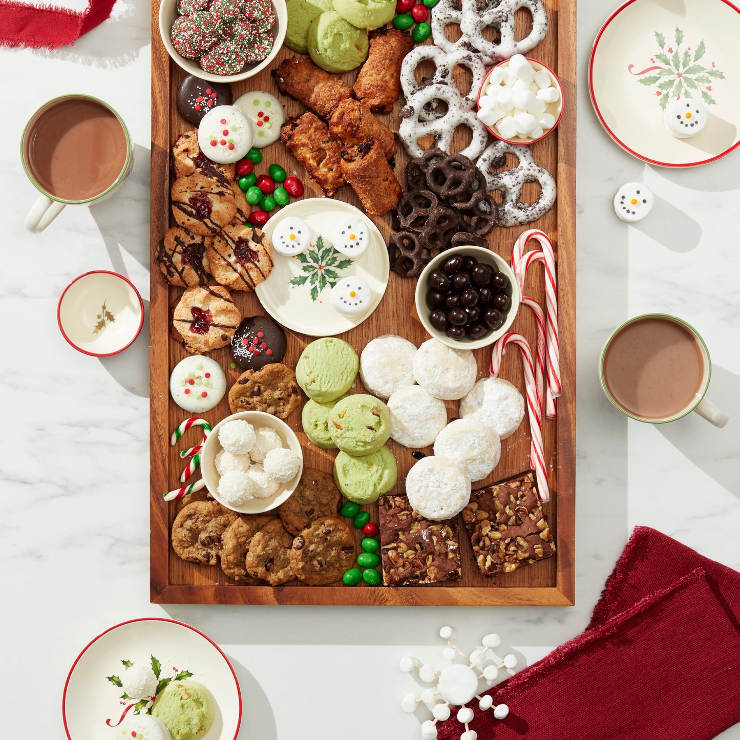 Holiday Mini Luna 8-Piece Nesting Dinnerware Set