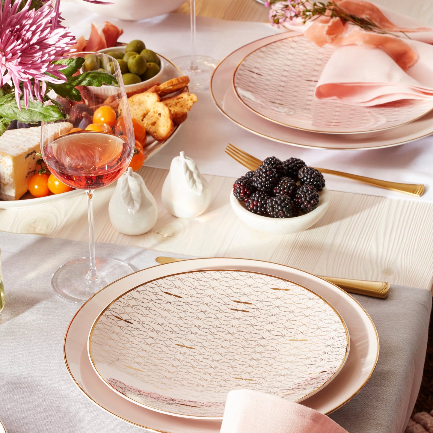 Trianna 12-piece Dinnerware Set