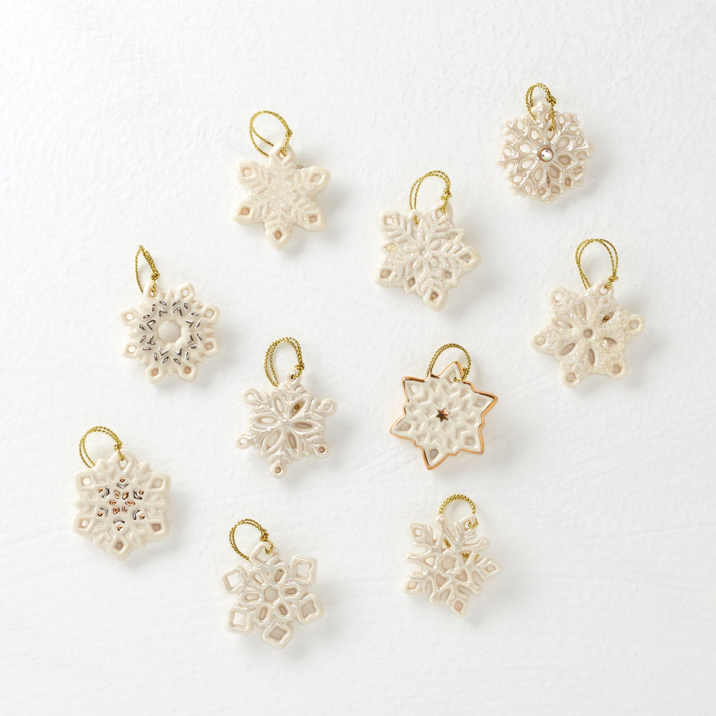 Snowflake 10-Piece Ornament Set