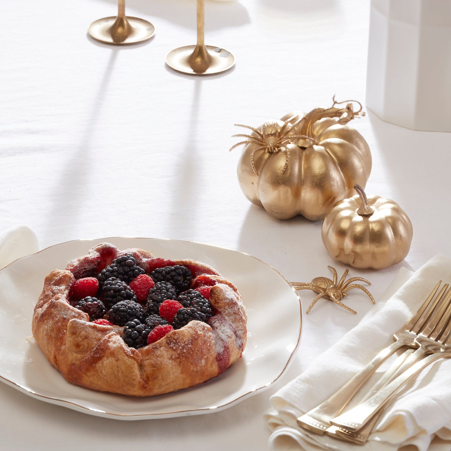 Blue Bay White 12-Piece Dinnerware Set