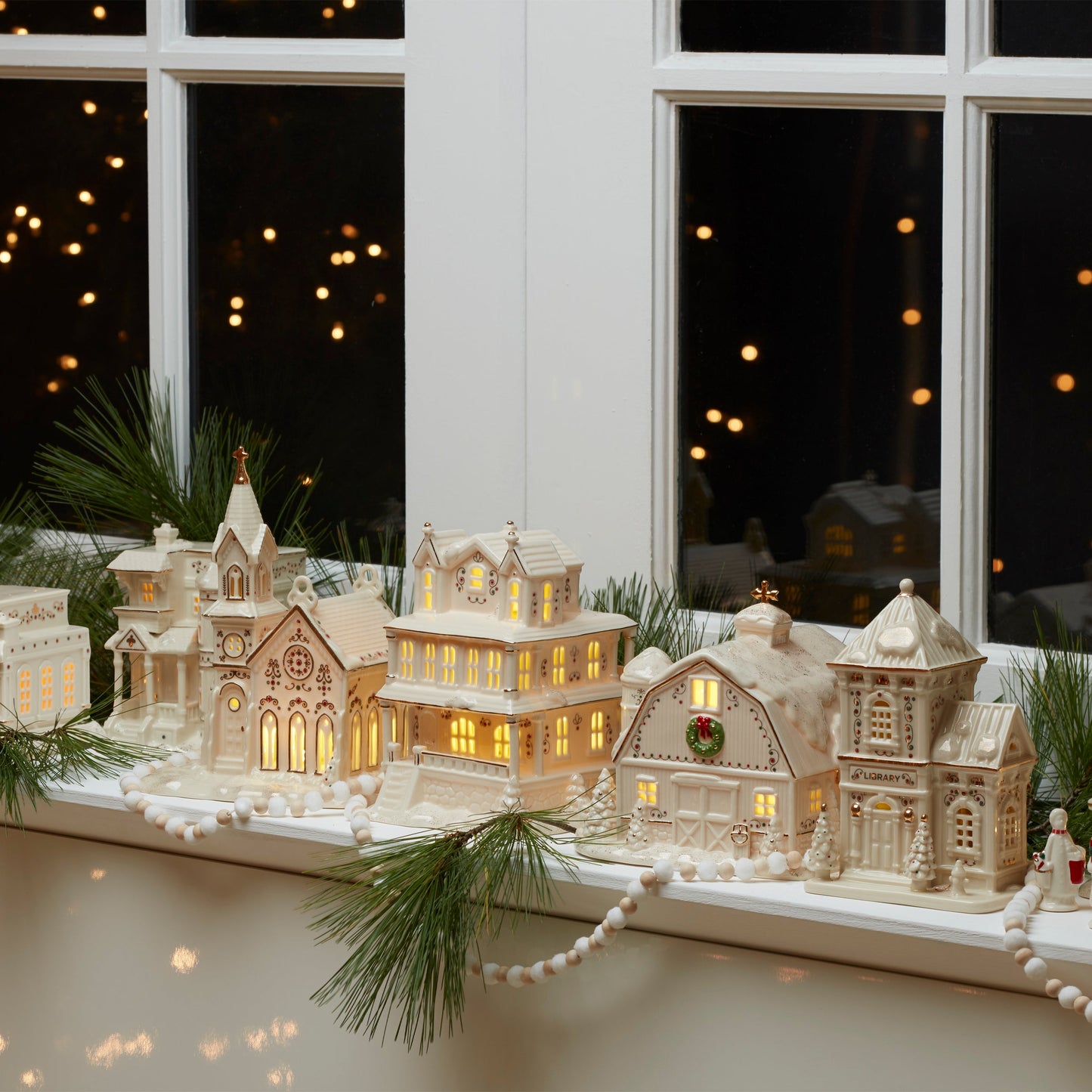 Mistletoe Park Tree Stand Accessory