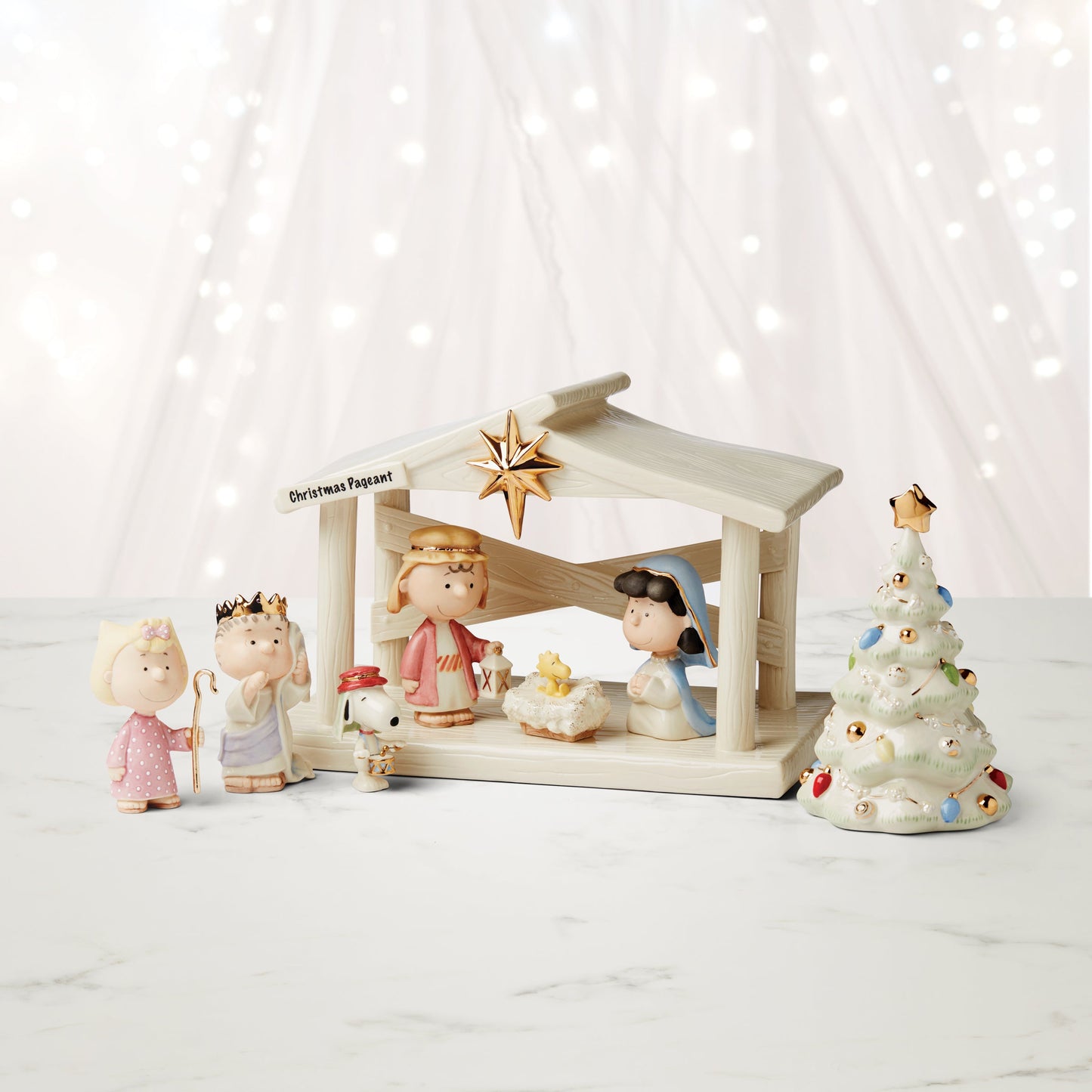 Peanuts The Christmas Pageant Creche with Star
