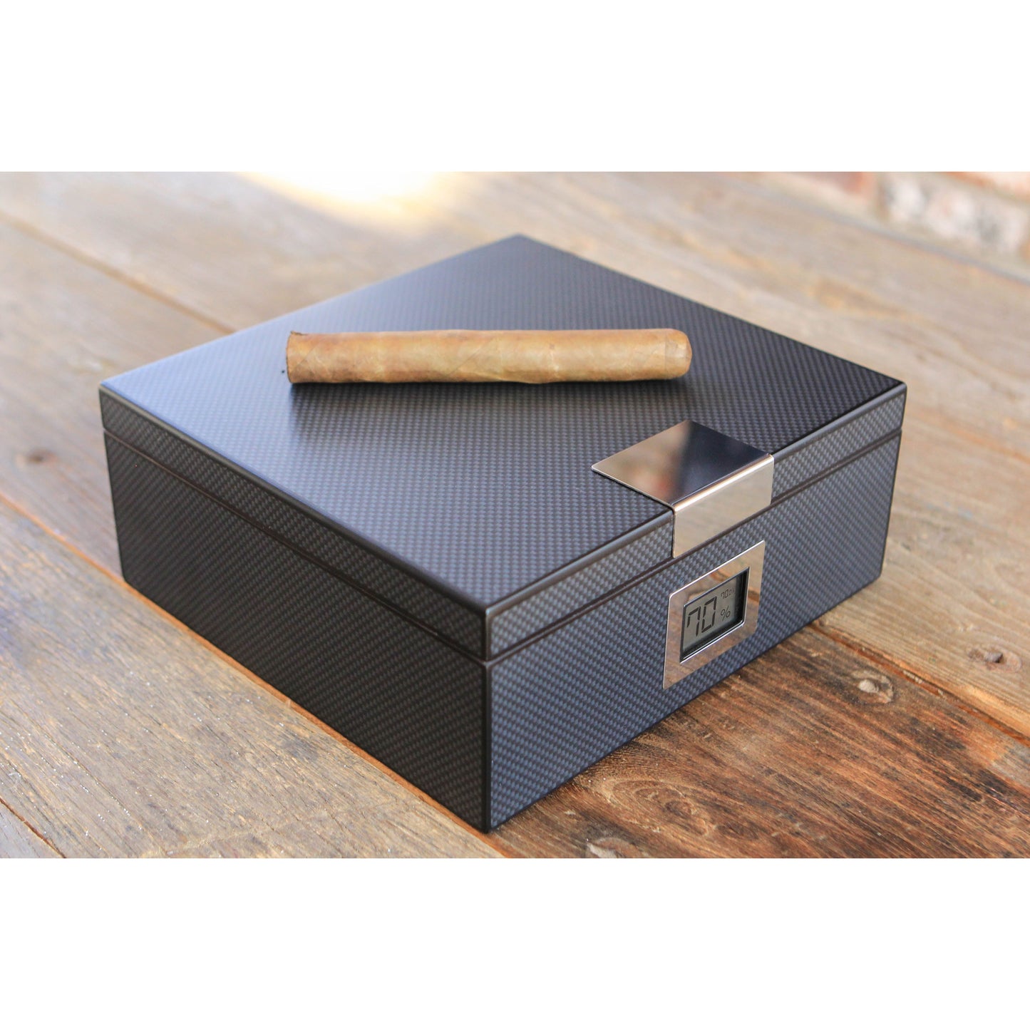 Kingston Carbon Fiber Humidor | Holds 50 Cigars