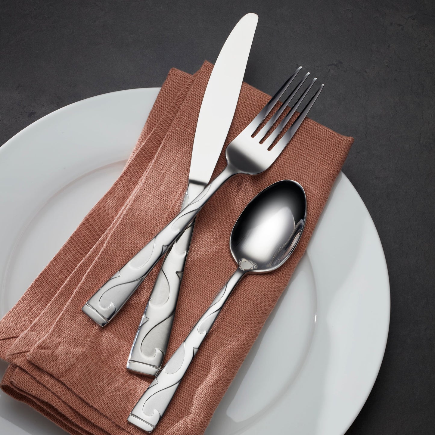 Oneida Tuscany 20 Piece Everyday Flatware Set