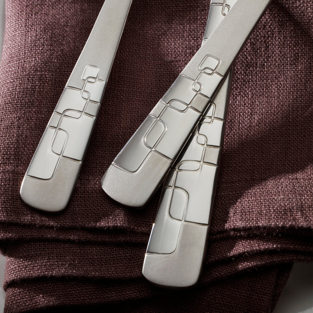 Oneida Quadratic 20 Piece Everyday Flatware Set