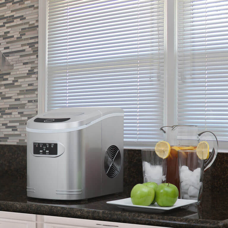 Whynter Ice Maker | Compact & Portable | 27 lb capacity