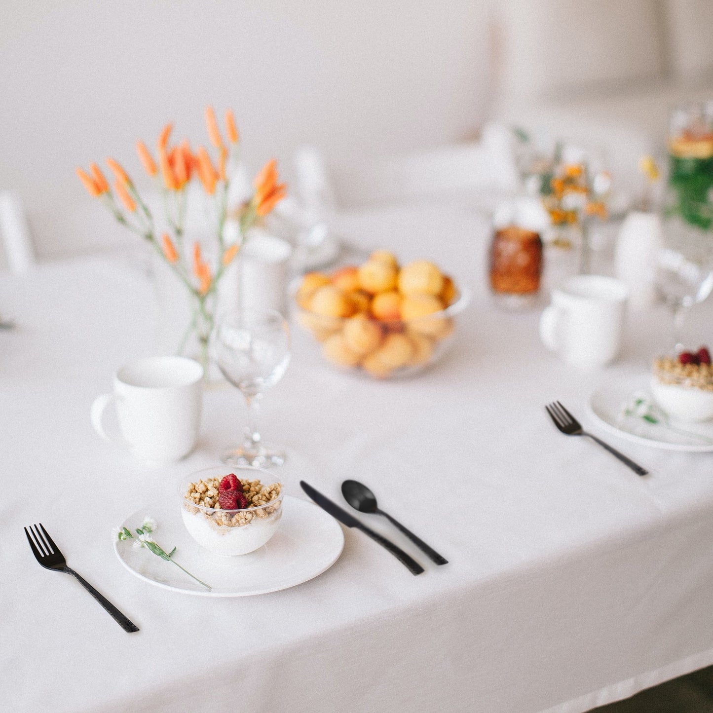 Paris Hammered Gunmetal Titan 18/0 20 Piece Set