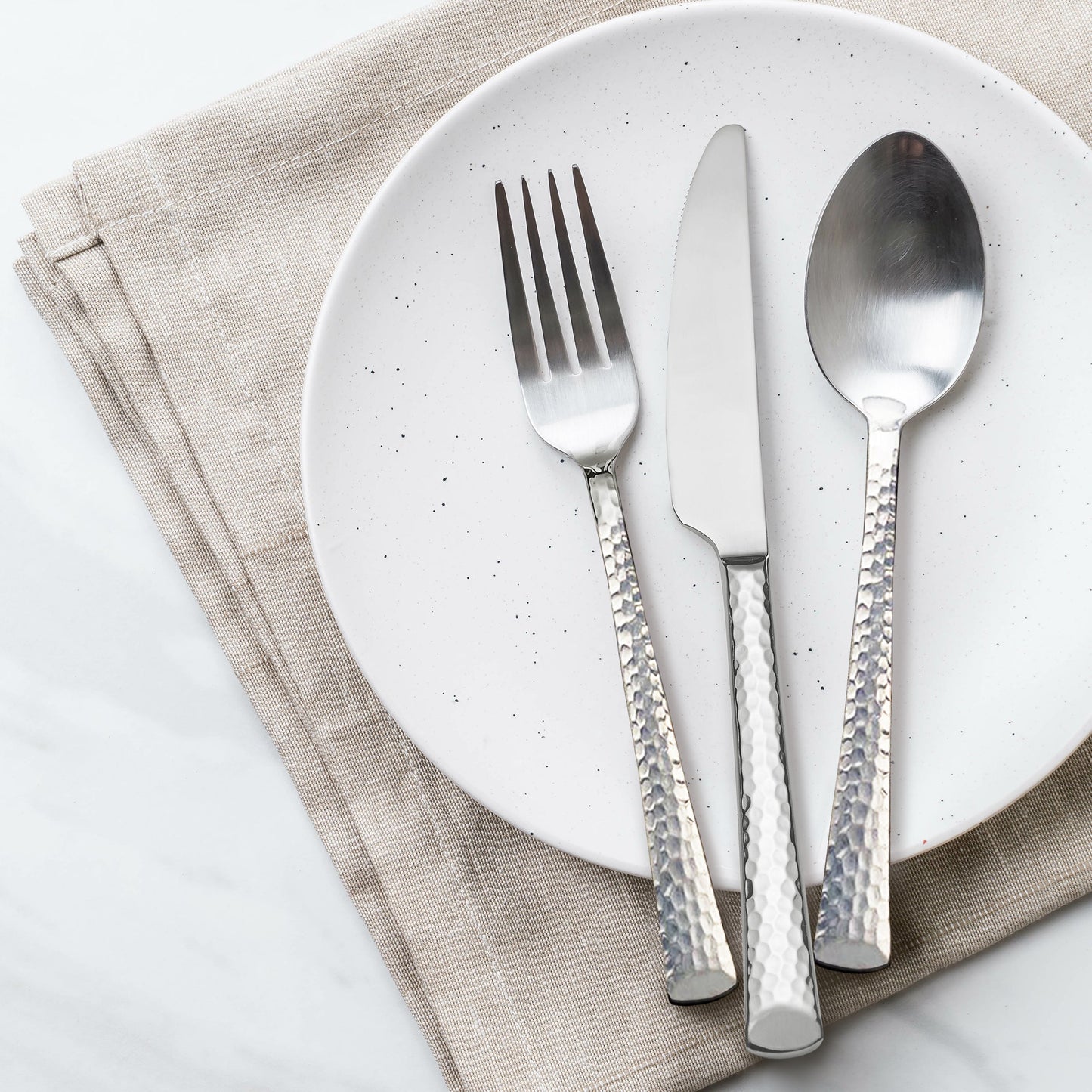 Oneida Vale Hammered 20 Piece Flatware Set