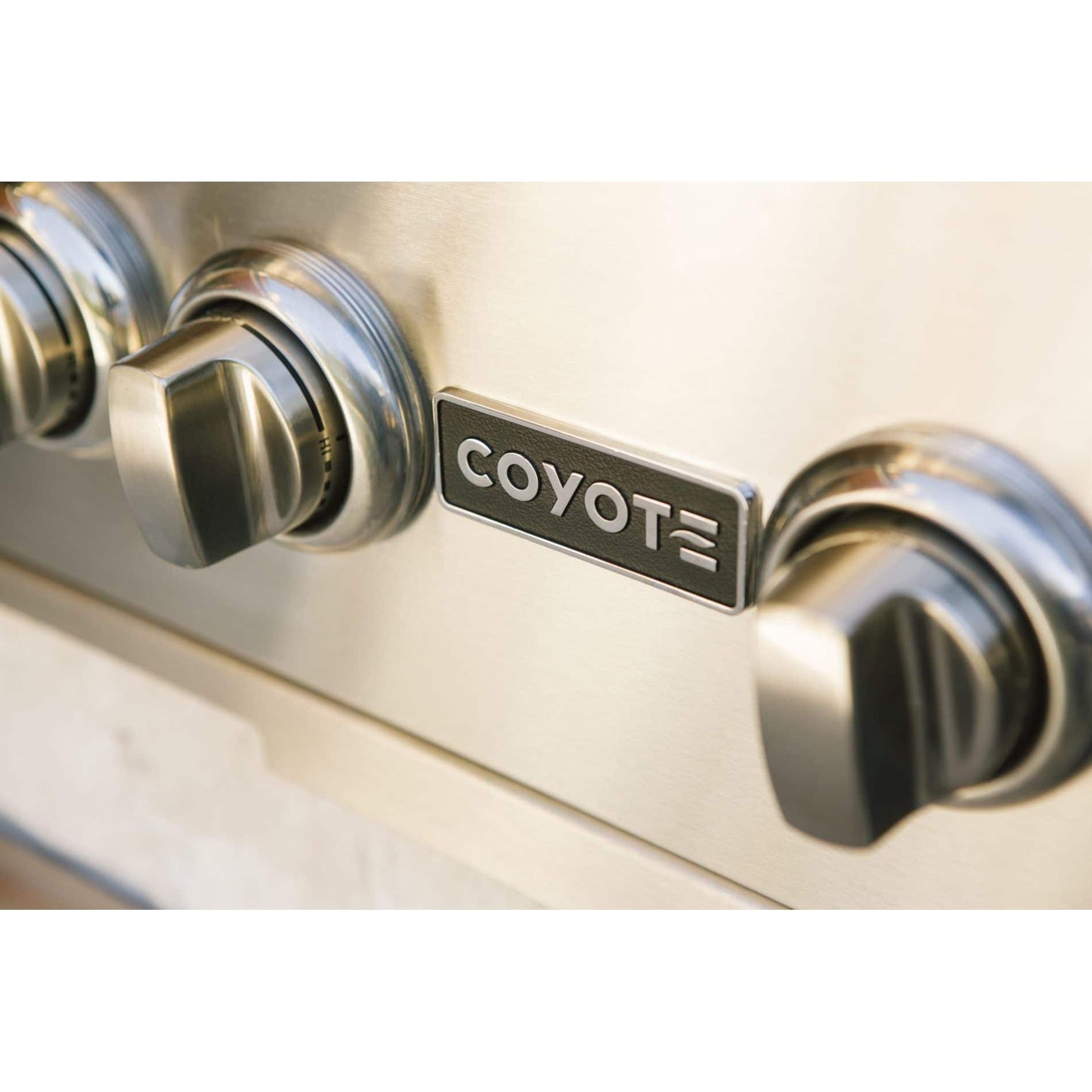 Coyote C-Series 34" Built-In Gas Grill / 3 Infinity Burners / C2C34