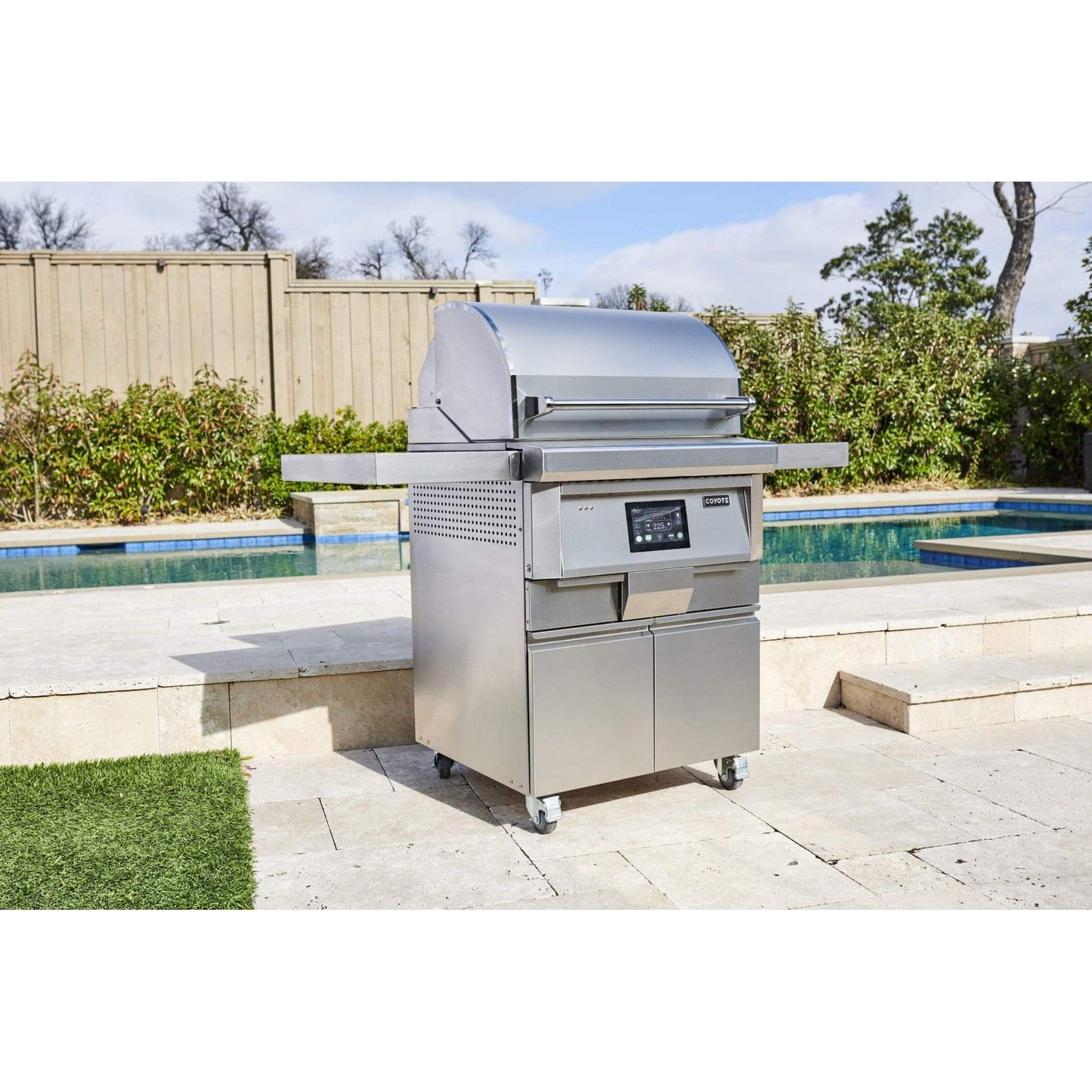 Coyote 28" Freestanding Cart Pellet Grill / C1P28-FS