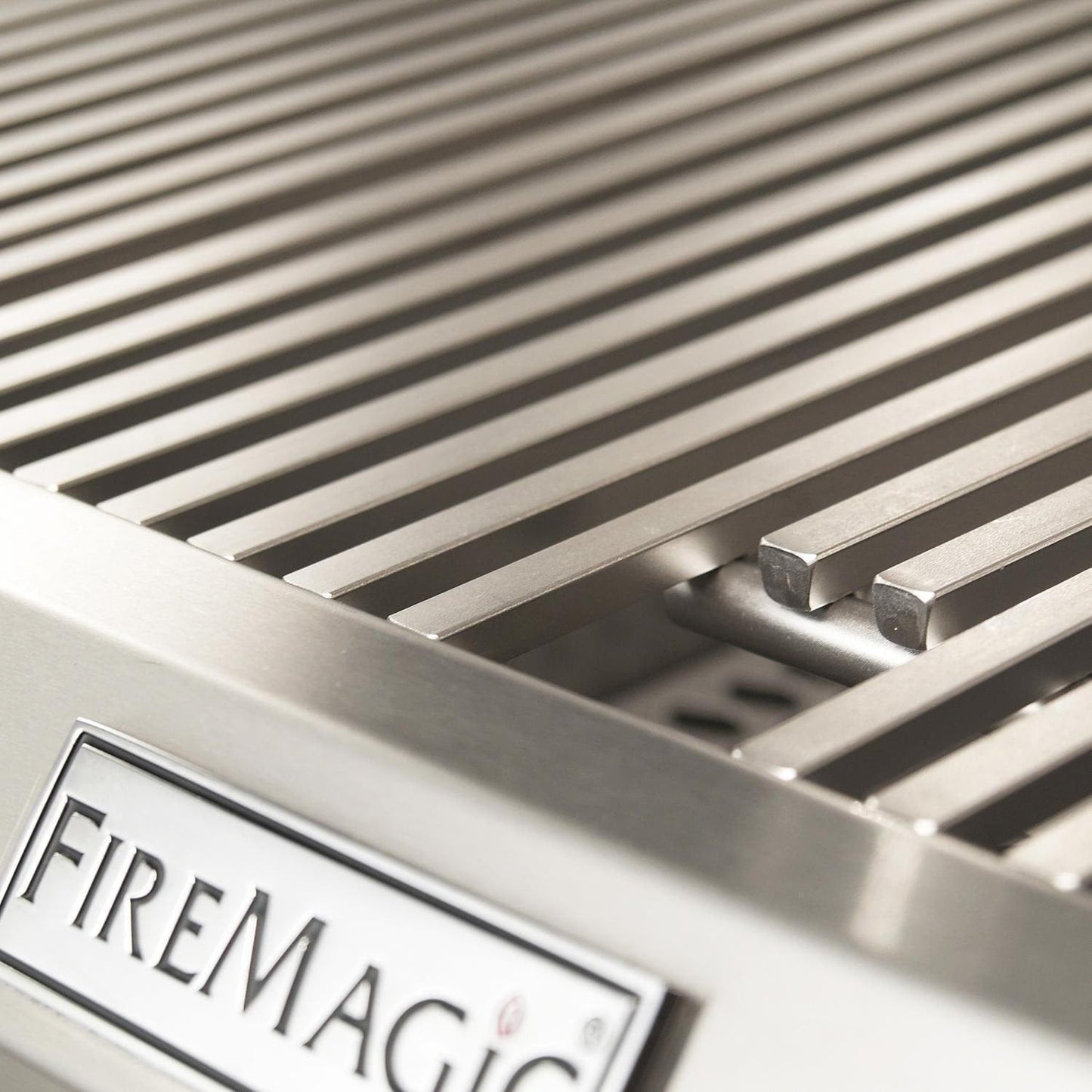 Fire Magic Aurora 36” Built-In Gas Grill / Rotisserie Backburner, Magic View Window, Analog Thermometer / A790i-8EA-W