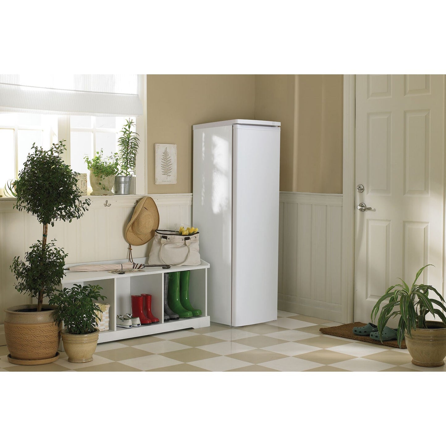 Danby 7.1 CuFt Upright Freezer | Manual Defrost | Mechanical Thermostat