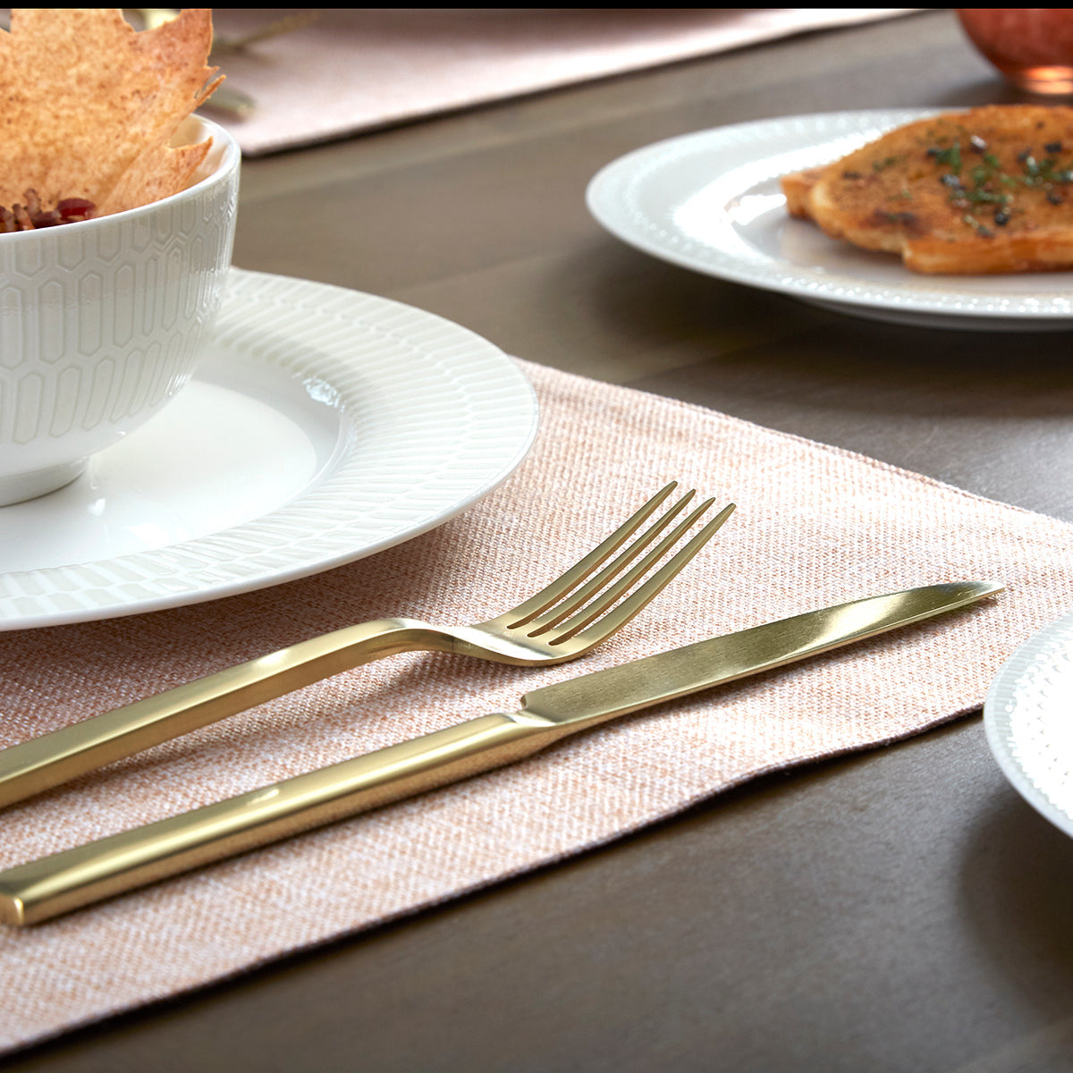 Oneida Chef's Table Champagne 20 Piece Everyday Set