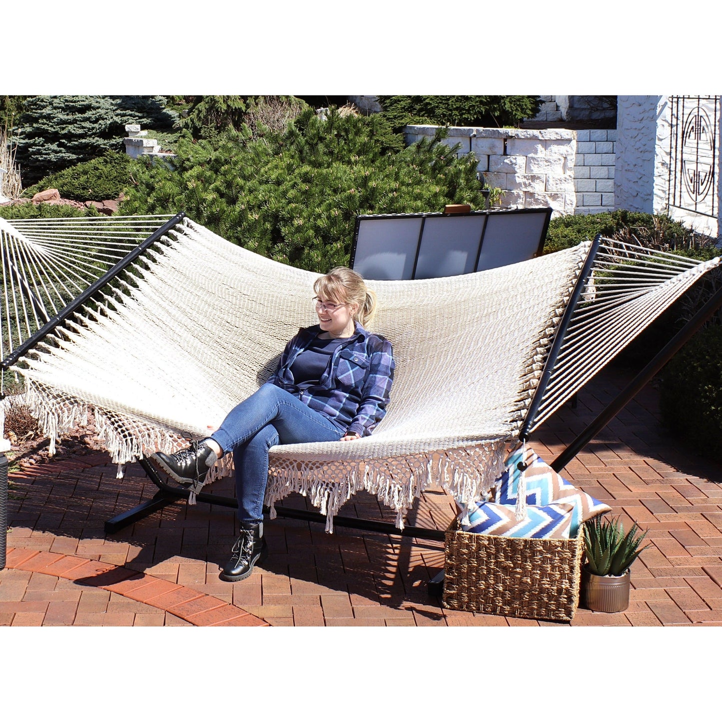 Woven Double Hammock with Spreader Bars | Crocheted Fringe Edges