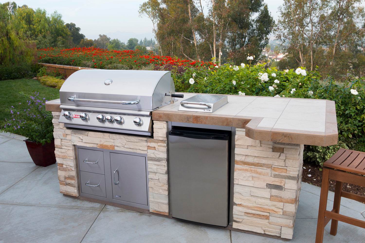 Outdoor Kitchen