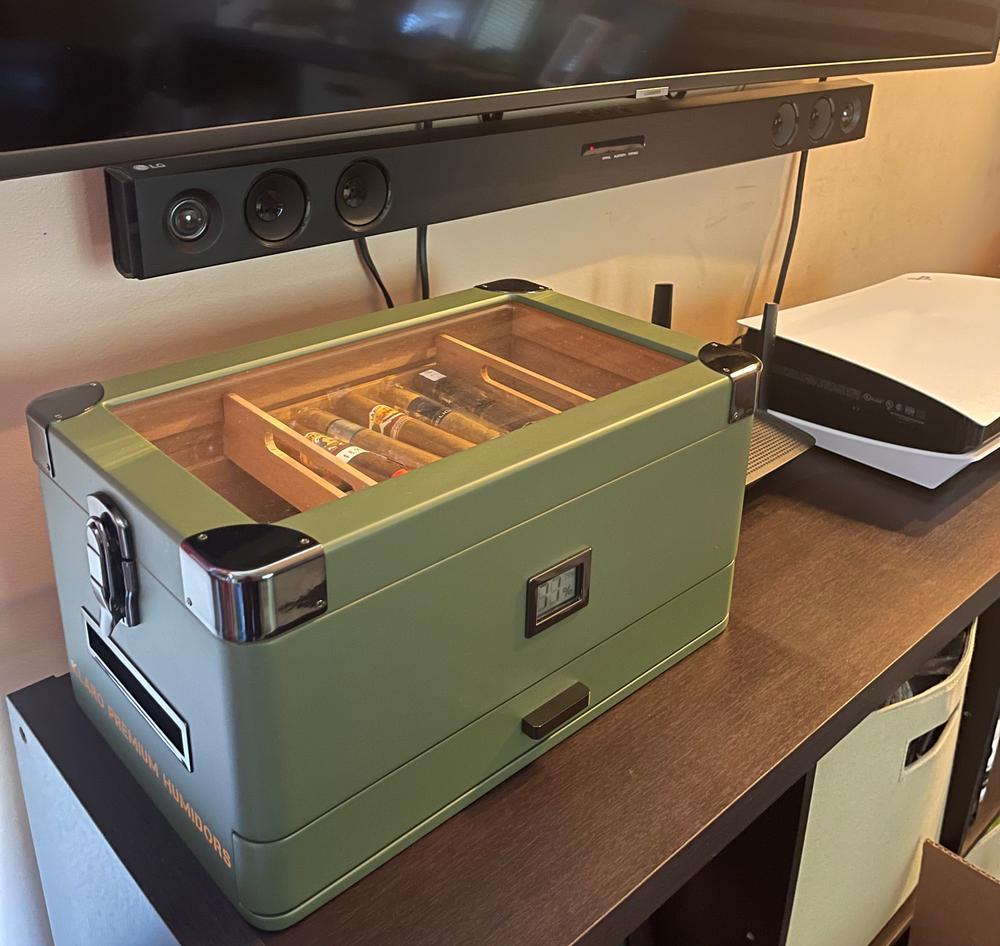 Military Glass Top Humidor | Holds 100 Cigars