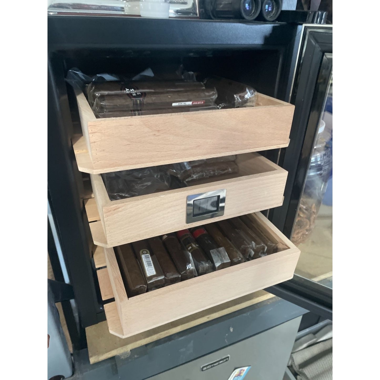 Clevelander Small Electric Humidor | Holds 250 Ct Cigars