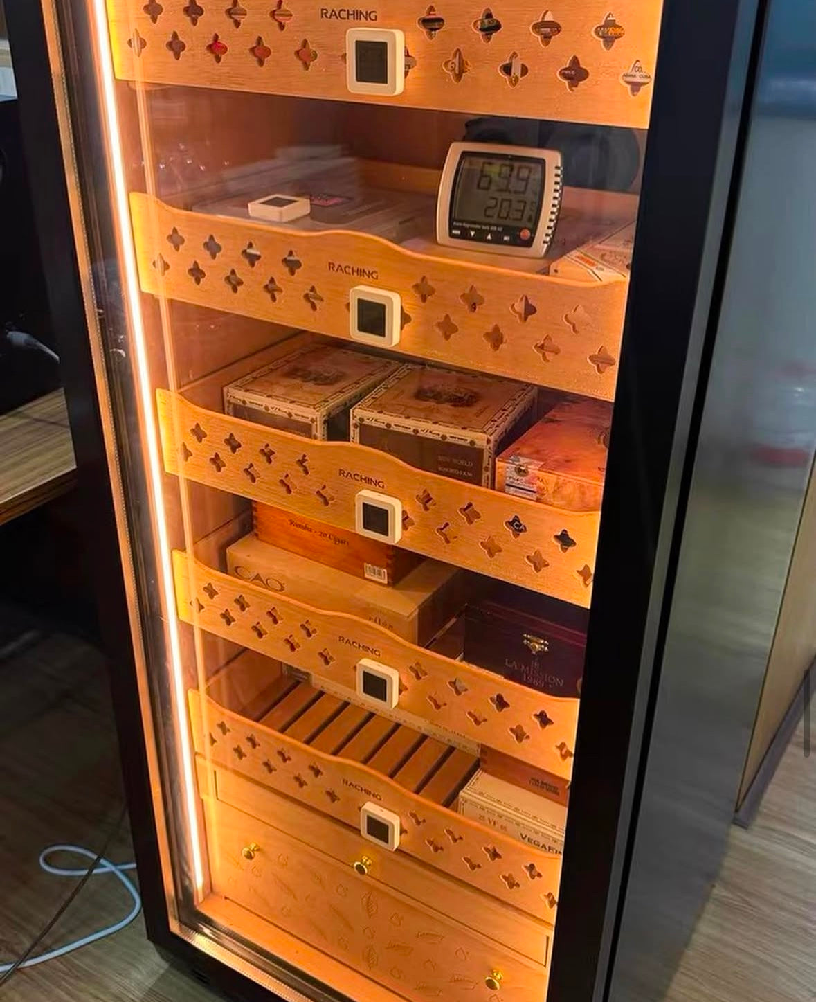 Raching MON3800A Precision Climate Controlled Humidor | 1,500 Cigars