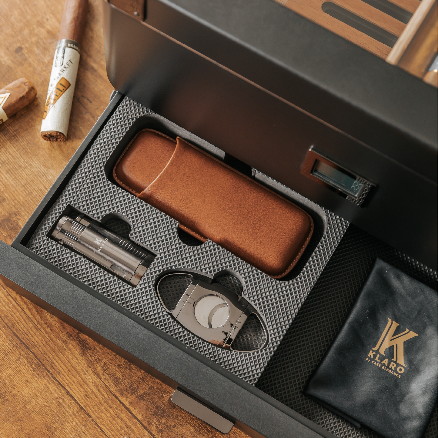 Military Glass Top Humidor - Black Edition | Holds 100 Cigars