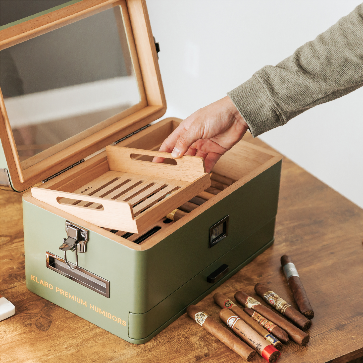 Military Glass Top Humidor | Holds 100 Cigars