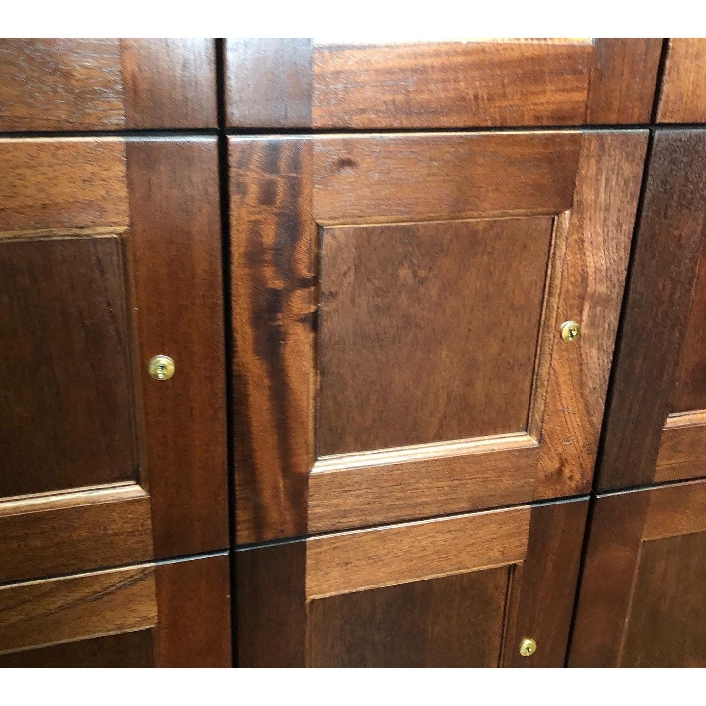 Build Your Cigar Locker | Commercial Cigar Locker Customization