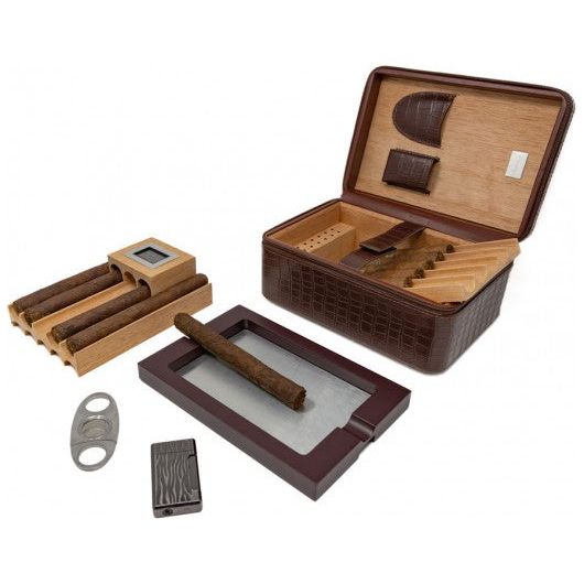 ManhattanXL Travel Humidor w/ Digital Hygro, Ashtray, Cutter, Lighter, Humidifier & Zipper | Holds 20 Cigars