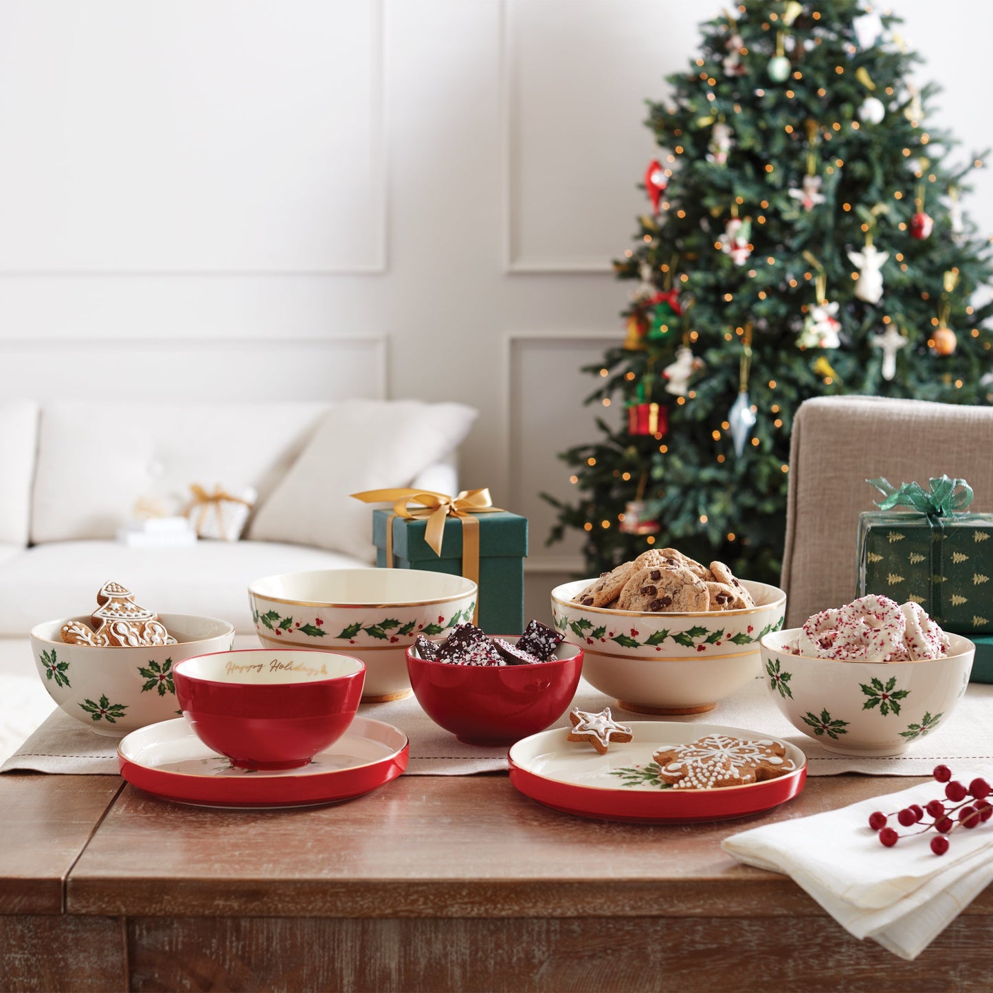 Holiday Luna 8-Piece Nesting Dinnerware Set