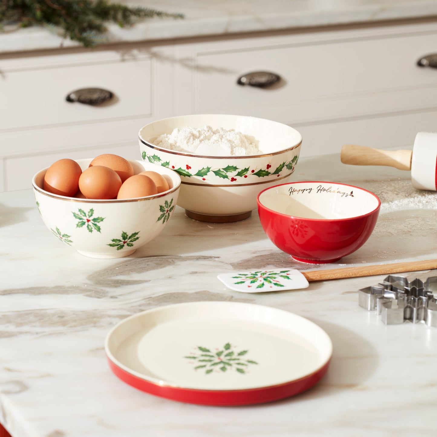 Holiday Luna 8-Piece Nesting Dinnerware Set