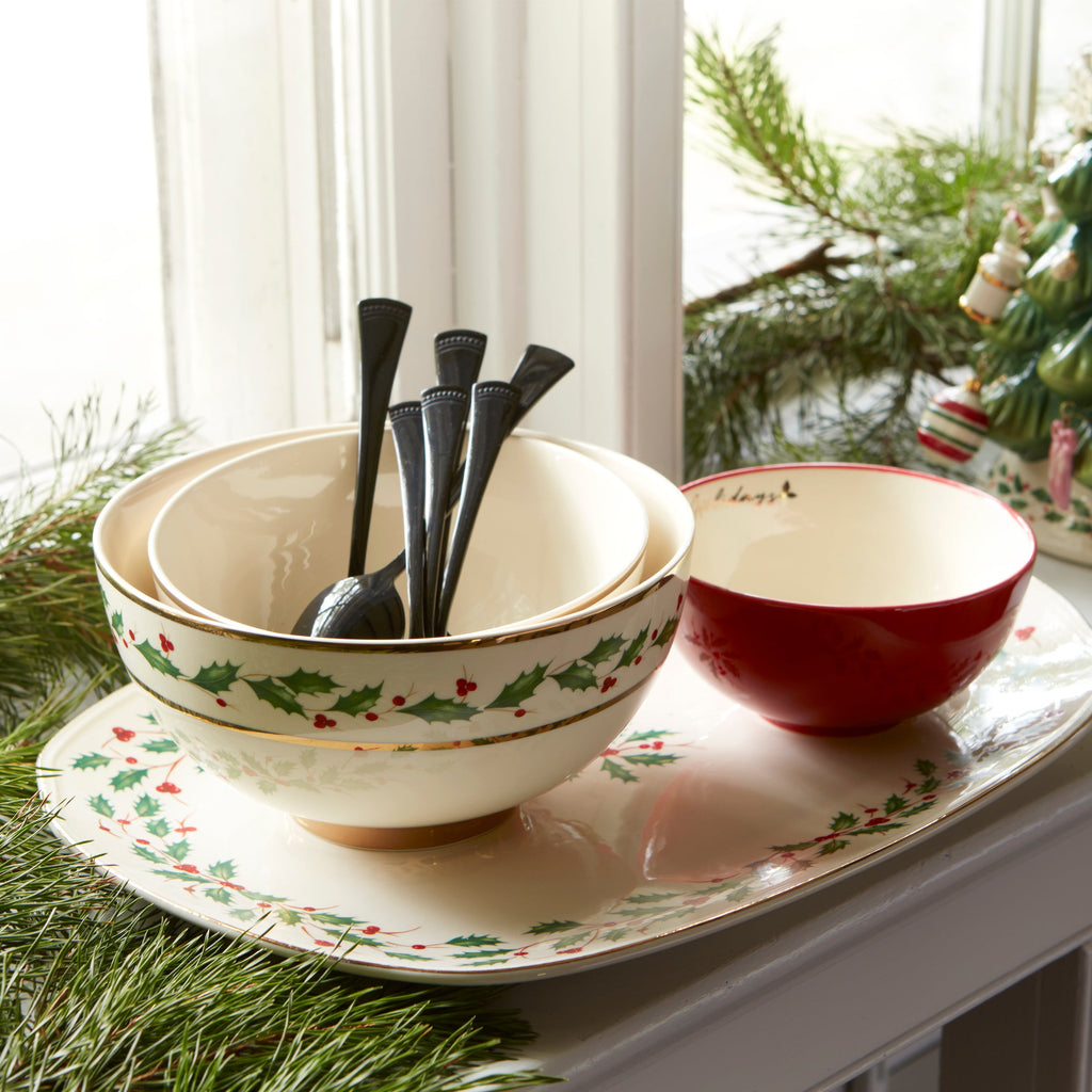 Holiday Luna 8-Piece Nesting Dinnerware Set