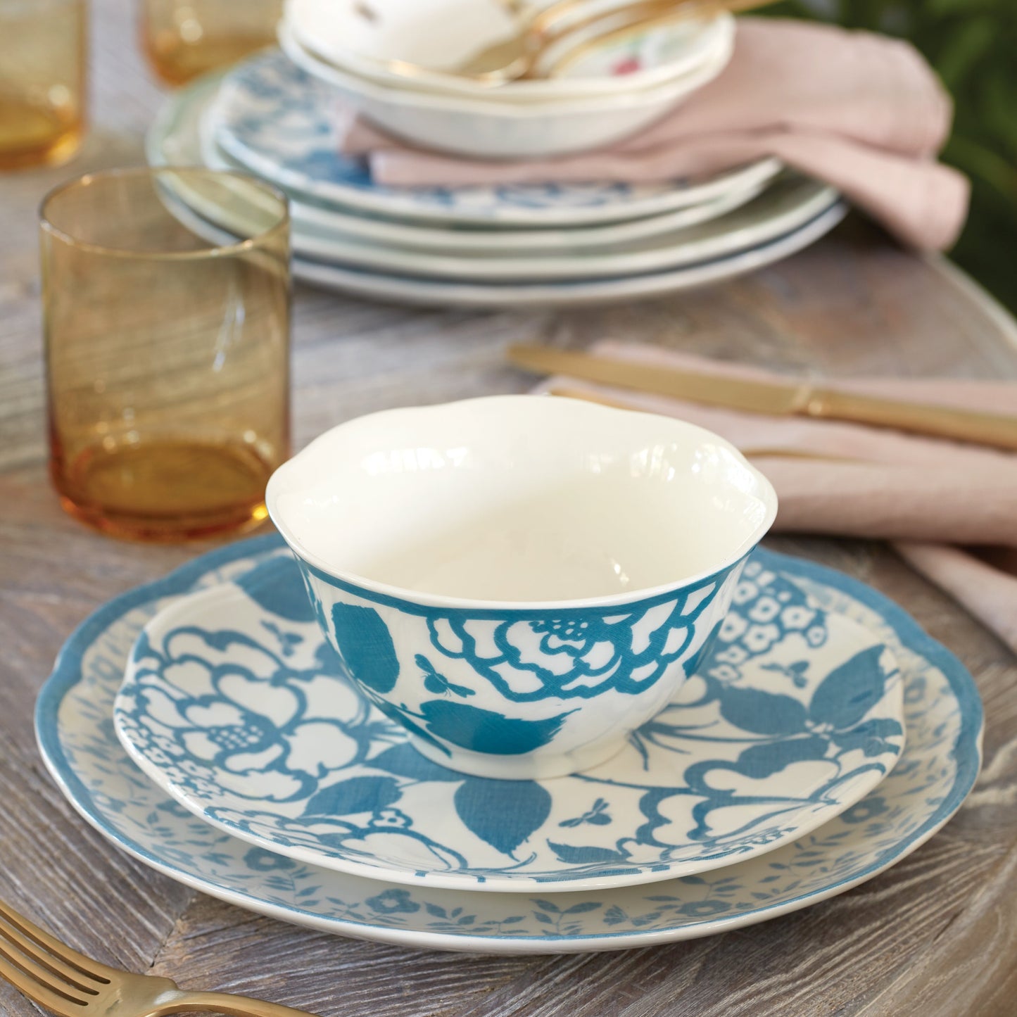 Butterfly Meadow Cottage 16-Piece Dinnerware Set