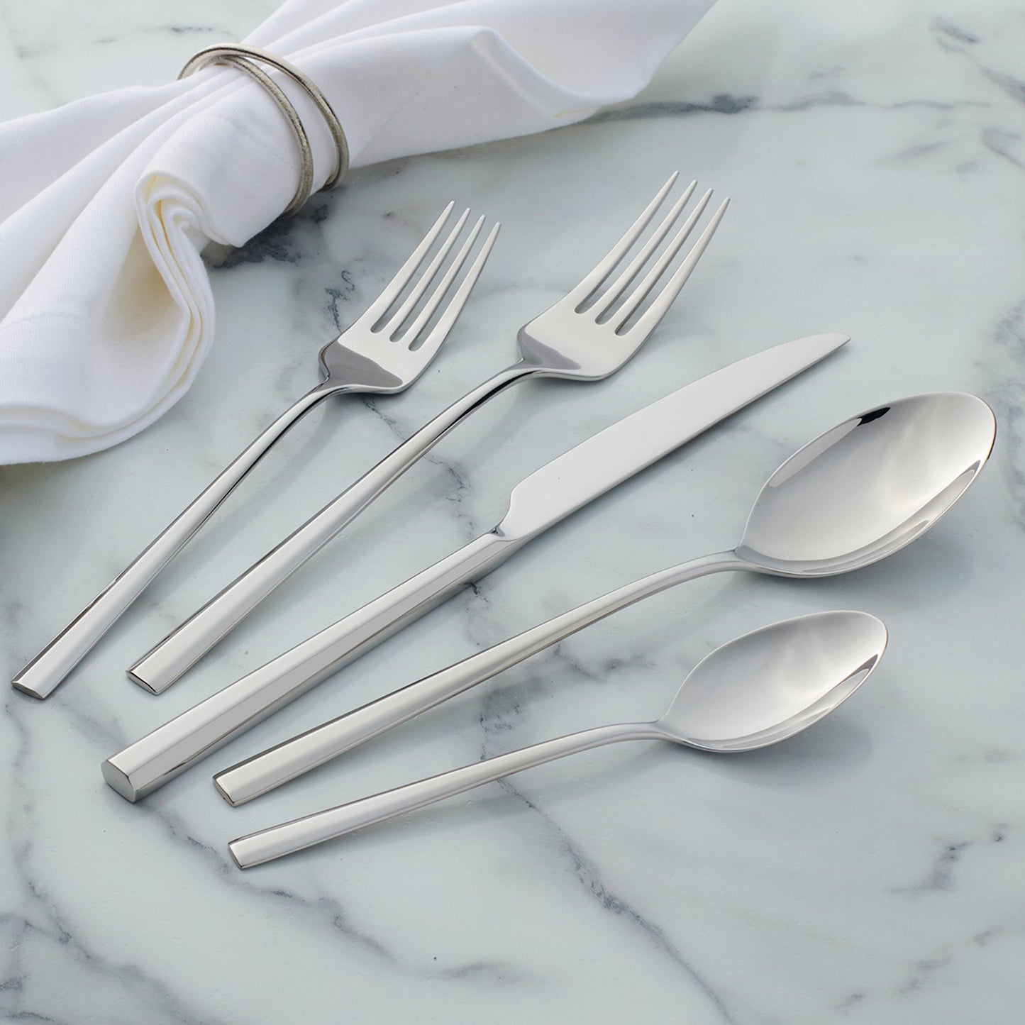 Karlek 20 Piece Flatware Set