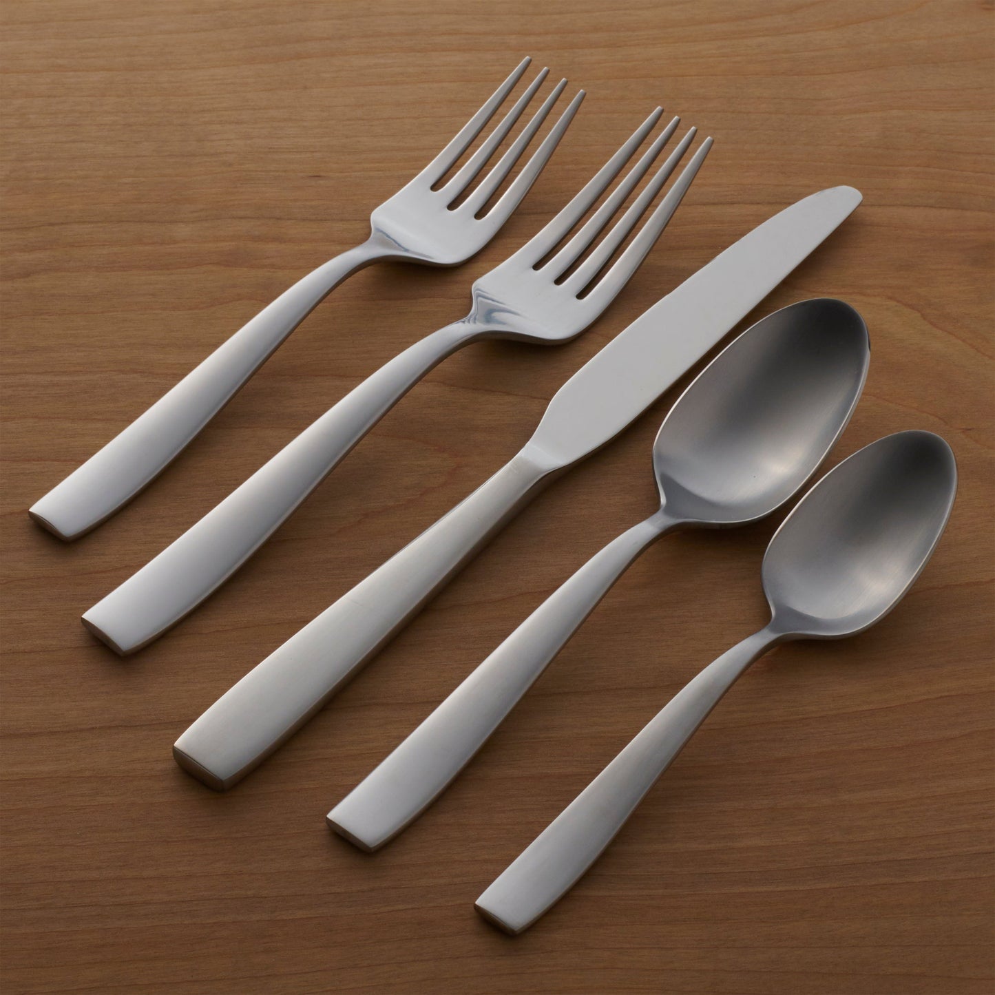 Oneida Everdine 20 Piece Everyday Flatware Set