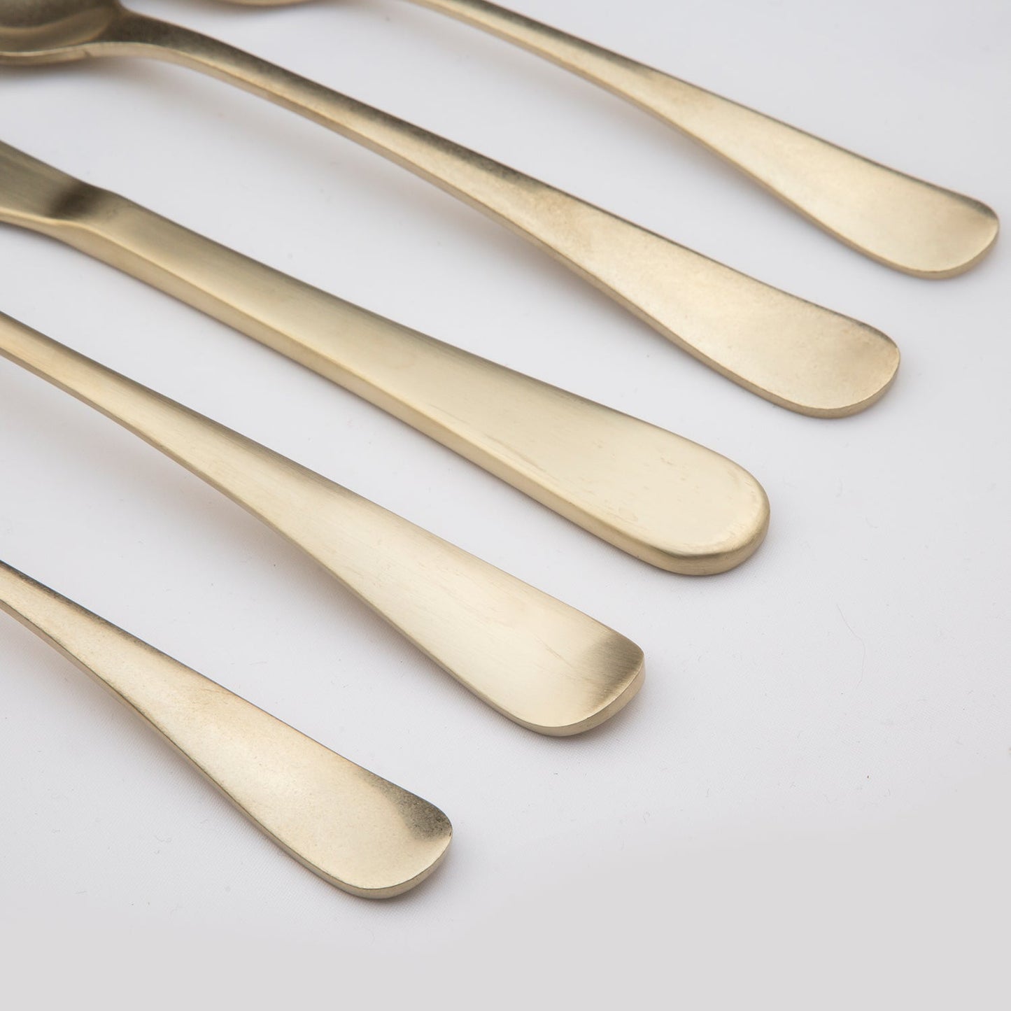 Rhiannon Champagne Rumble 20-Piece Flatware Set