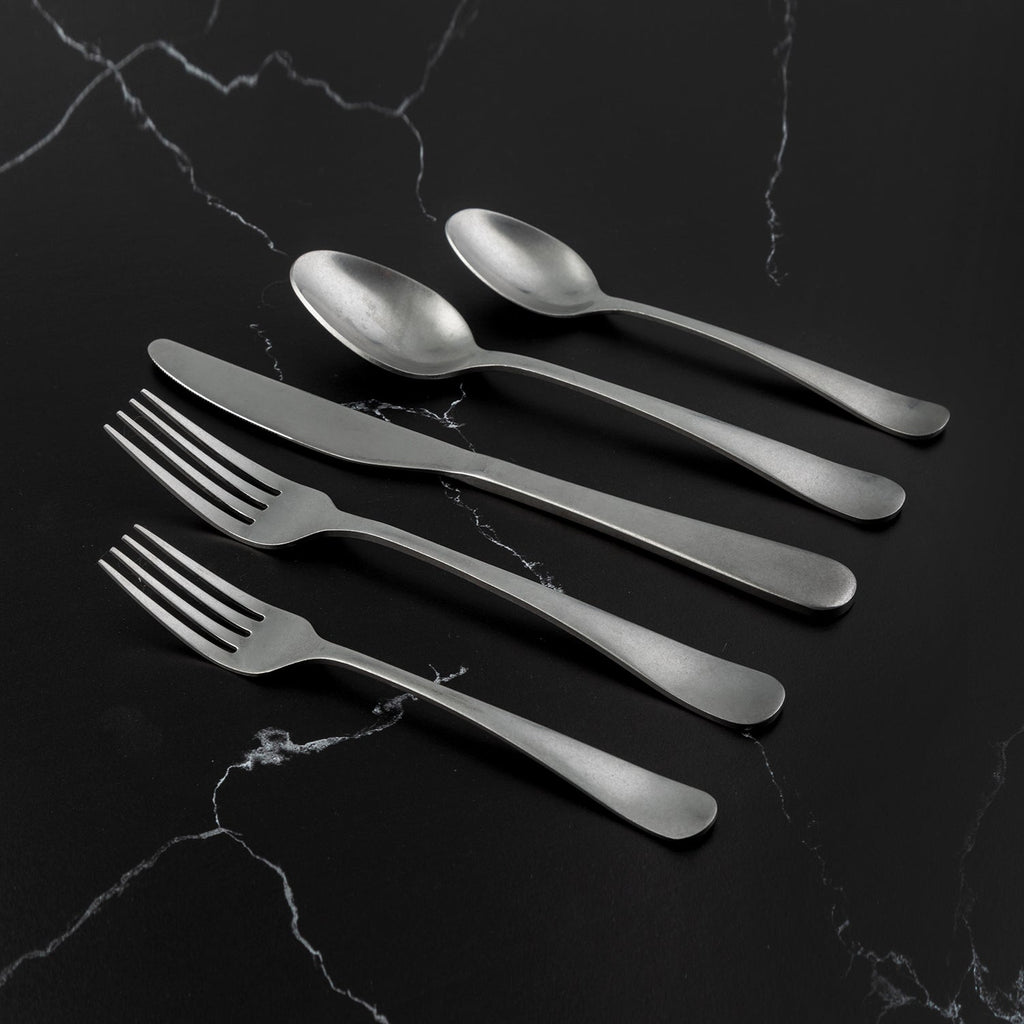 Rhiannon Rumble 20-Piece Flatware Set