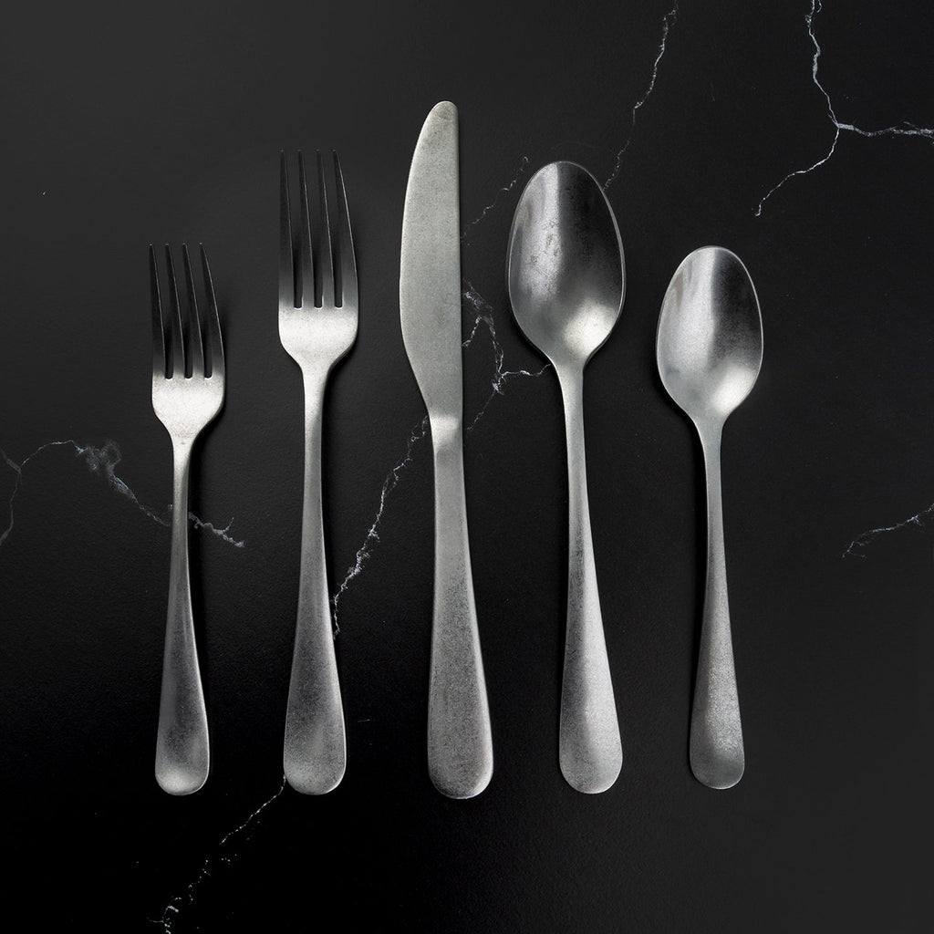 Rhiannon Rumble 20-Piece Flatware Set