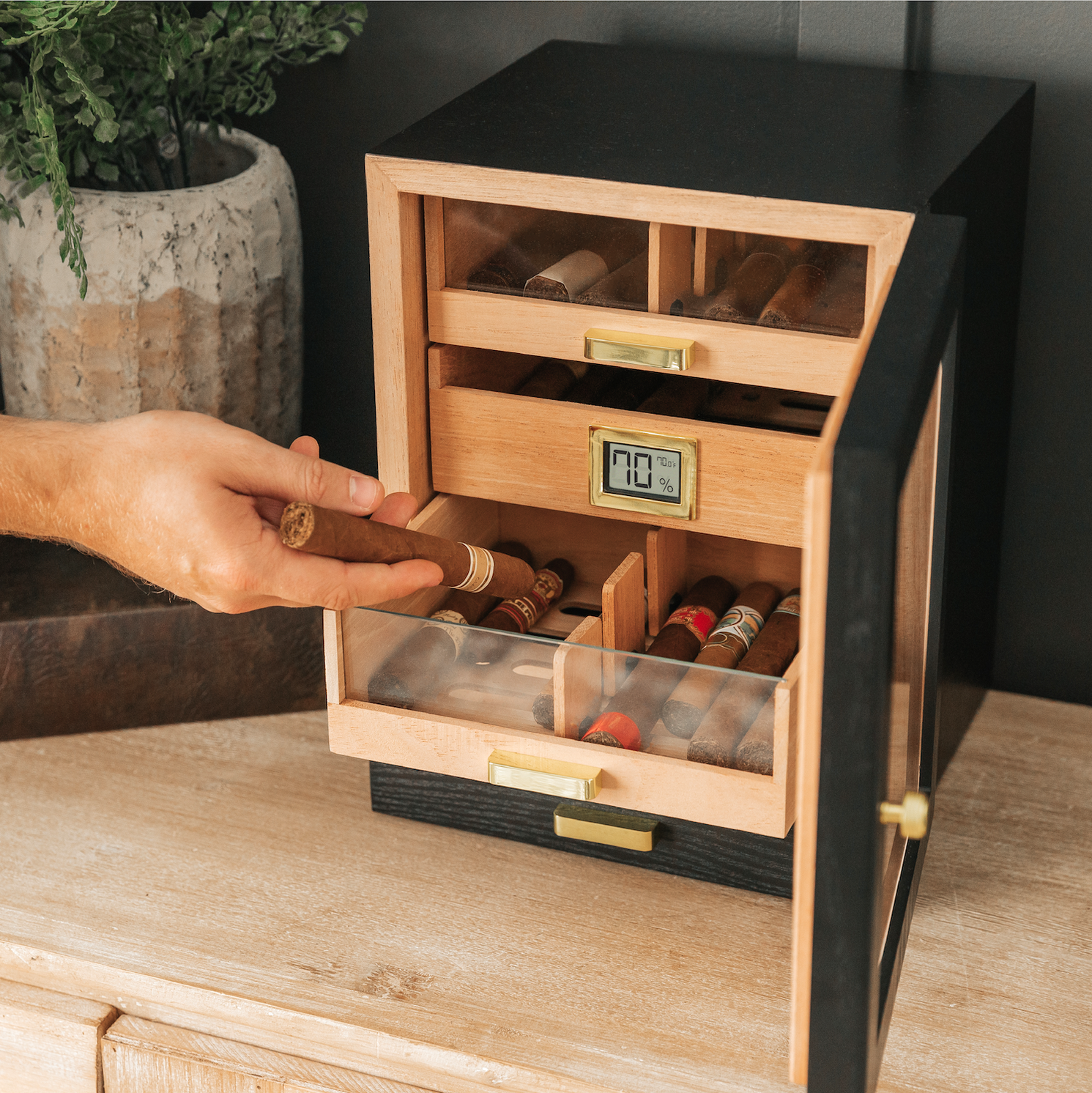 Luca Humidor Cabinet | Holds 100 Cigars