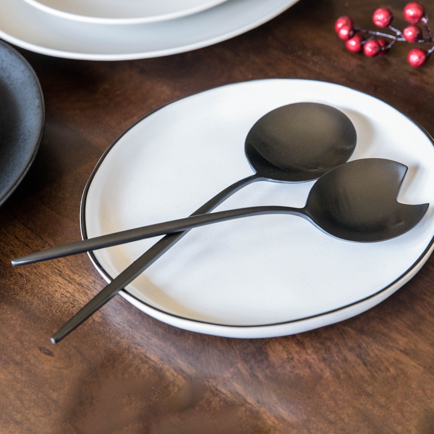 Gaze Black Satin 2-Piece Serve Set