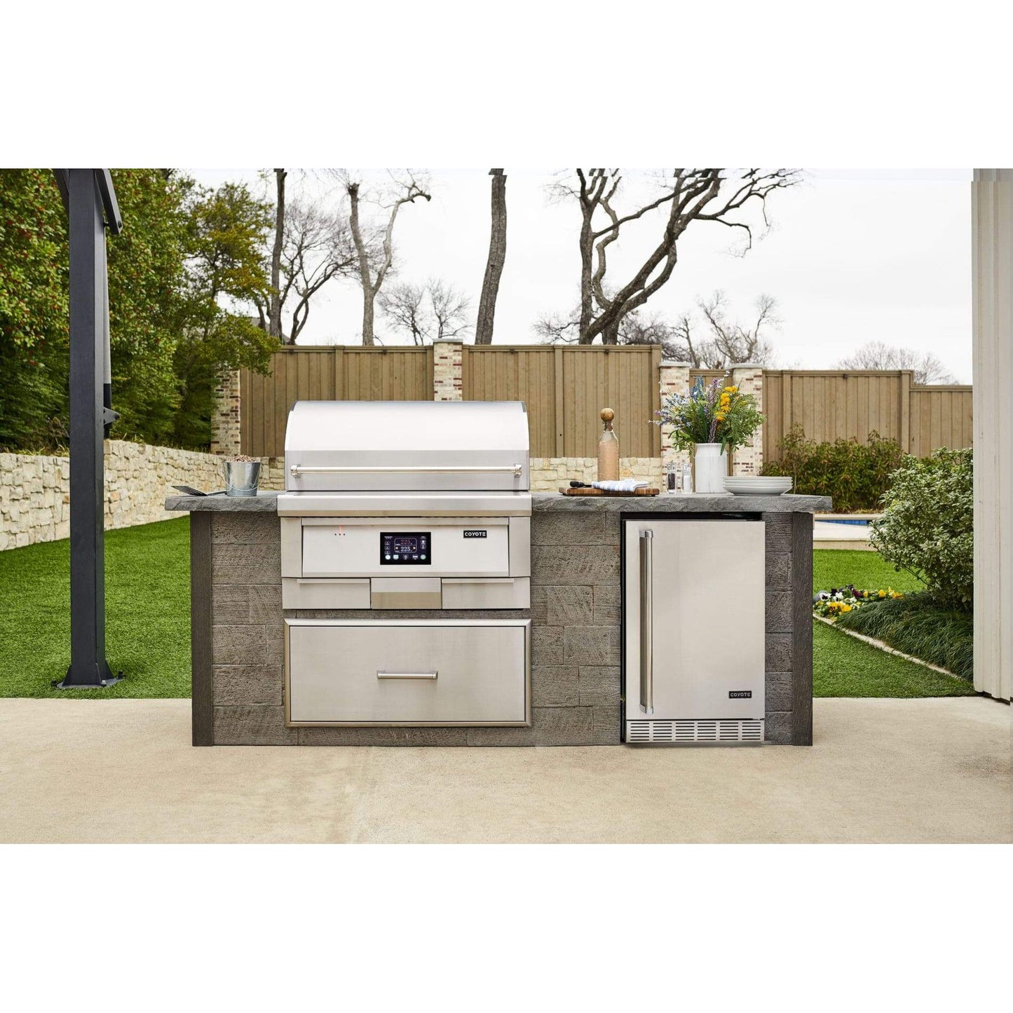 Coyote 36" Built-In Pellet Grill / C1P36