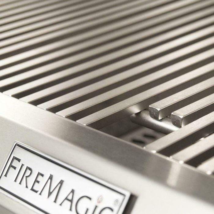 Fire Magic Echelon Diamond 30” Built-In Gas Grill / Rotisserie Backburner, Analog Thermometer / E660i-8EA