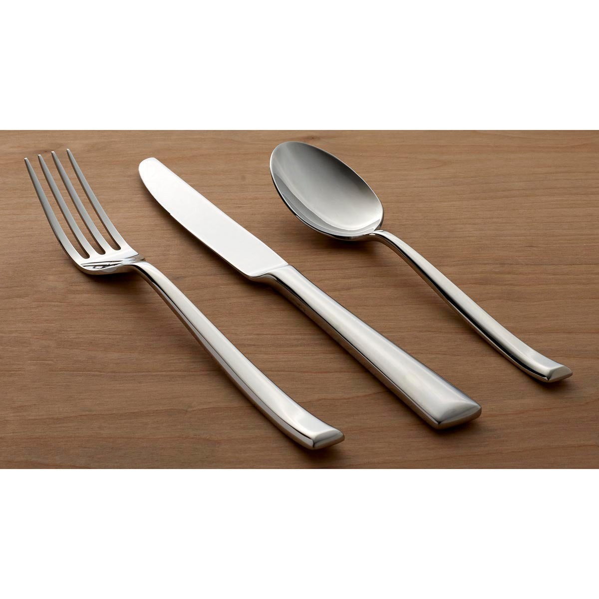 Oneida Pearce 20 Piece Fine Flatware Set