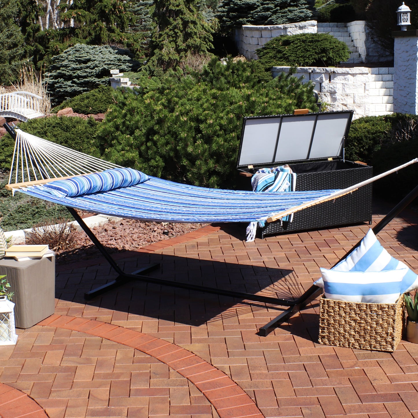 Double Hammock with Pillow | Quilted Fabric | Spreader Bars Included